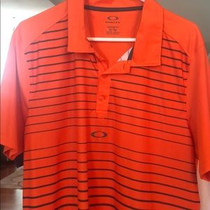 Men’s Oakley golf shirt
